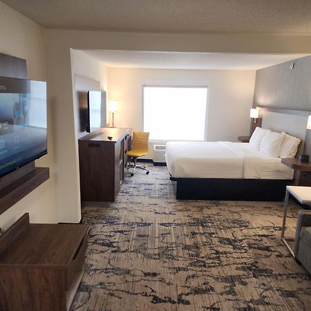 La Quinta By Wyndham Milwaukee Sw New Berlin Hotel Екстериор снимка