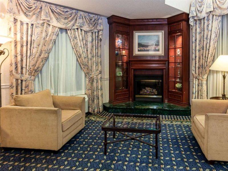 La Quinta By Wyndham Milwaukee Sw New Berlin Hotel Екстериор снимка