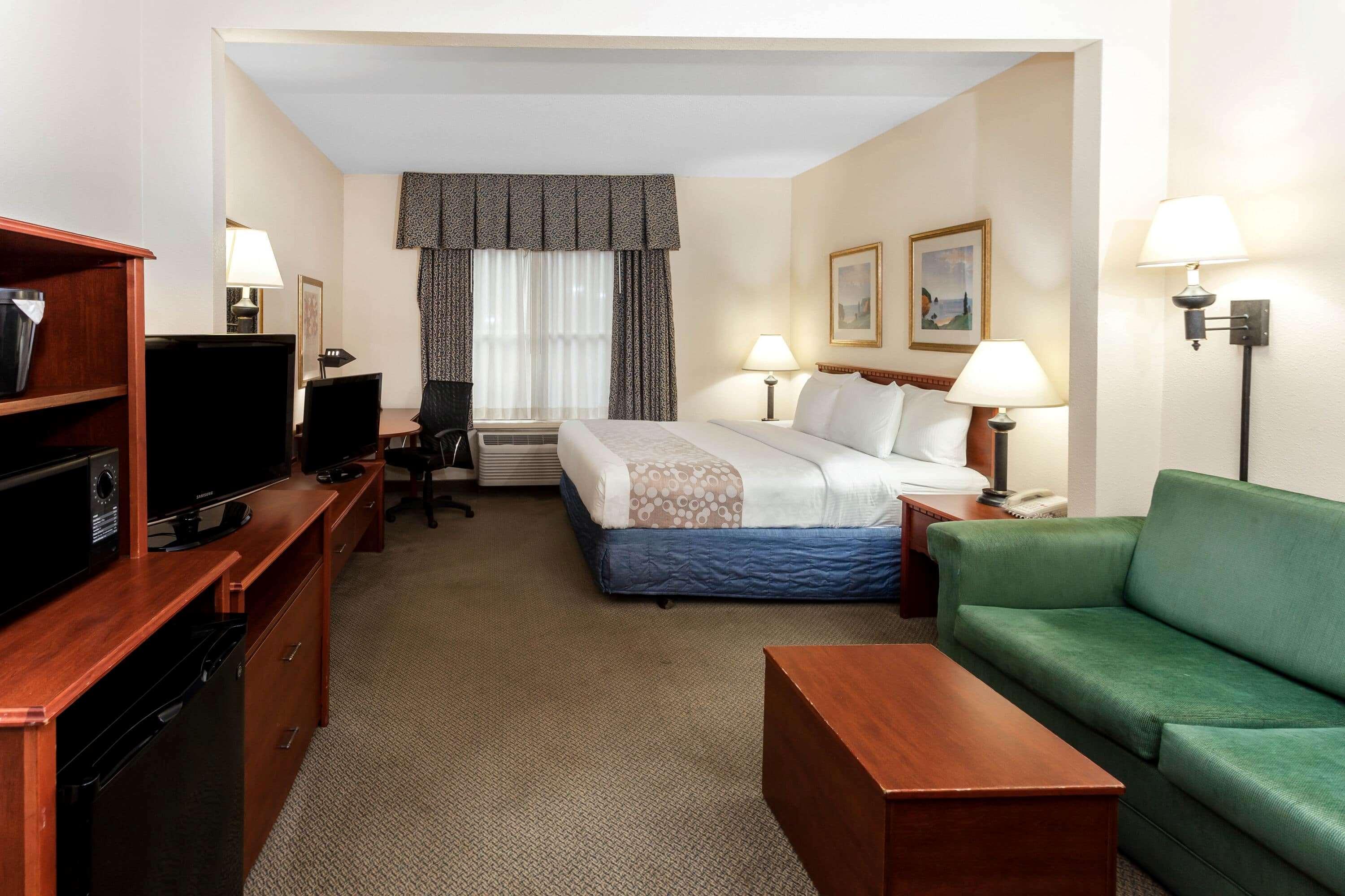 La Quinta By Wyndham Milwaukee Sw New Berlin Hotel Екстериор снимка