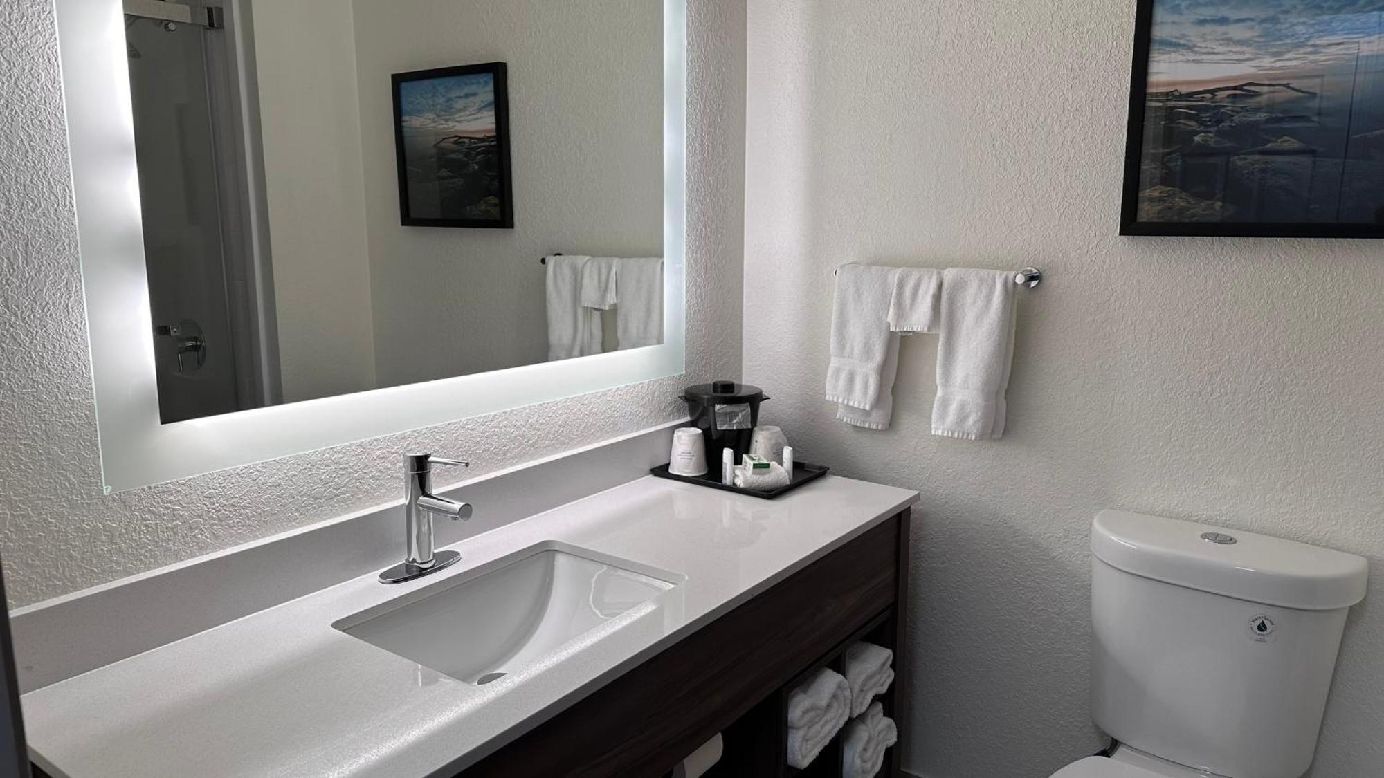 La Quinta By Wyndham Milwaukee Sw New Berlin Hotel Екстериор снимка