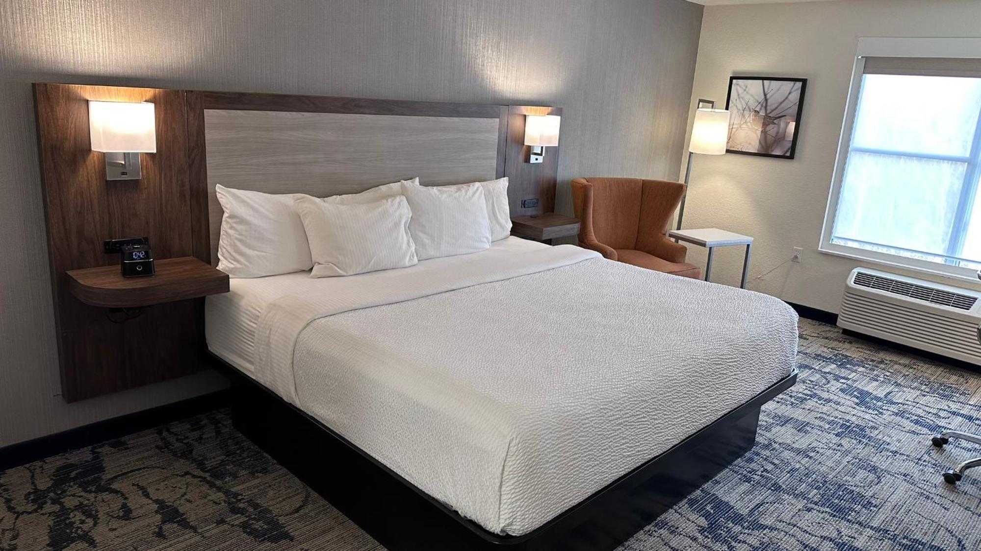 La Quinta By Wyndham Milwaukee Sw New Berlin Hotel Екстериор снимка