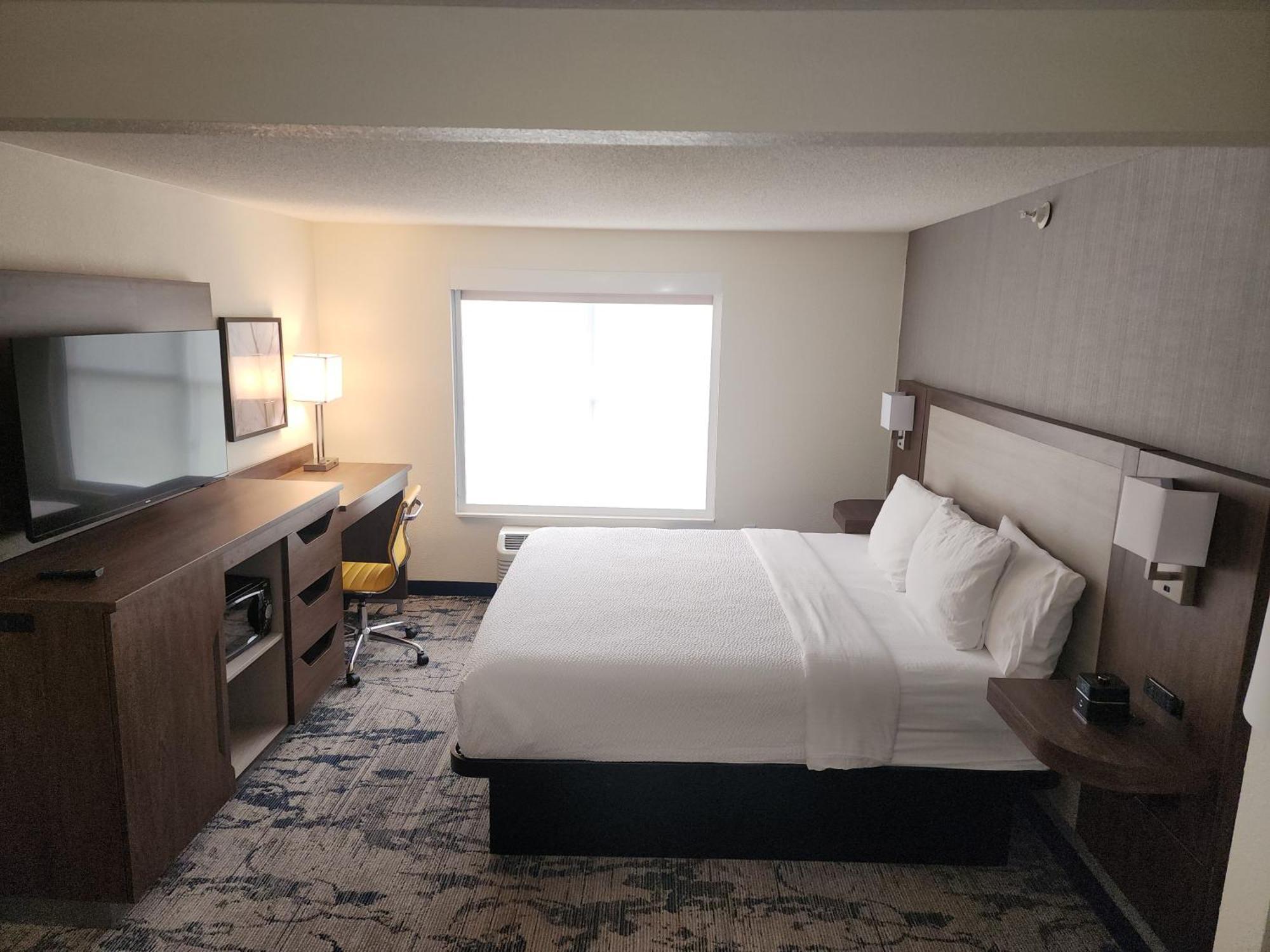 La Quinta By Wyndham Milwaukee Sw New Berlin Hotel Екстериор снимка