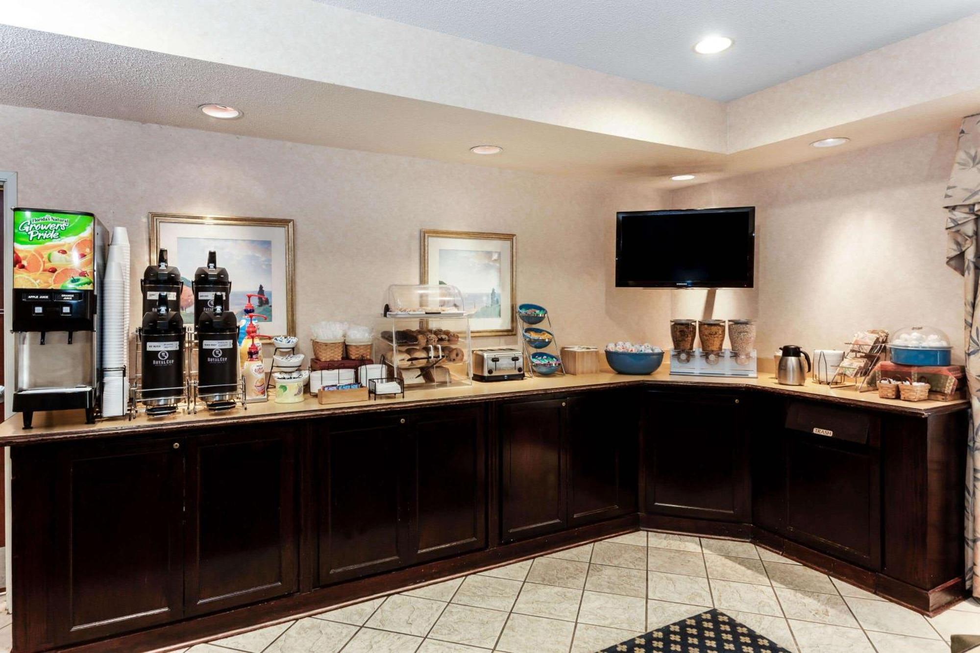 La Quinta By Wyndham Milwaukee Sw New Berlin Hotel Екстериор снимка