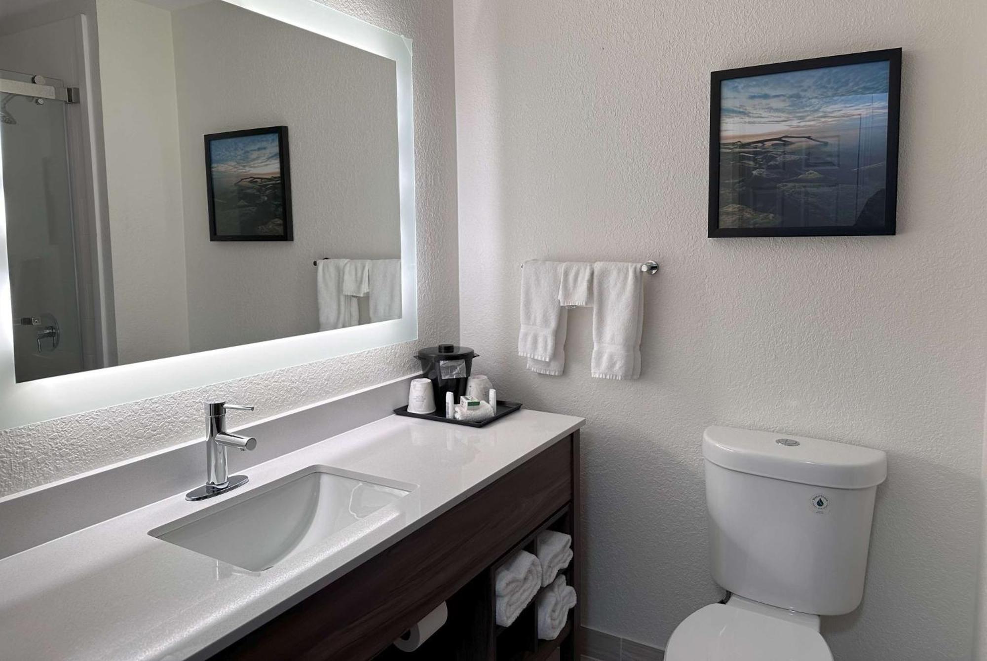 La Quinta By Wyndham Milwaukee Sw New Berlin Hotel Екстериор снимка