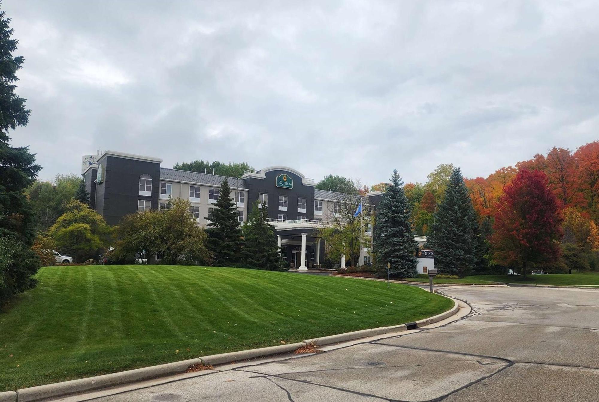 La Quinta By Wyndham Milwaukee Sw New Berlin Hotel Екстериор снимка