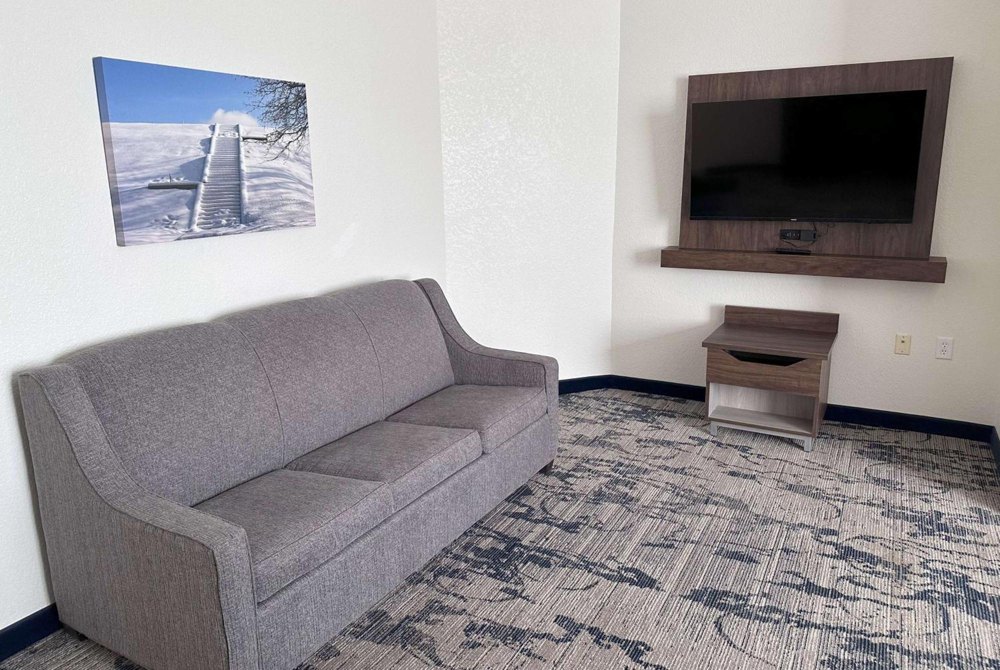 La Quinta By Wyndham Milwaukee Sw New Berlin Hotel Екстериор снимка