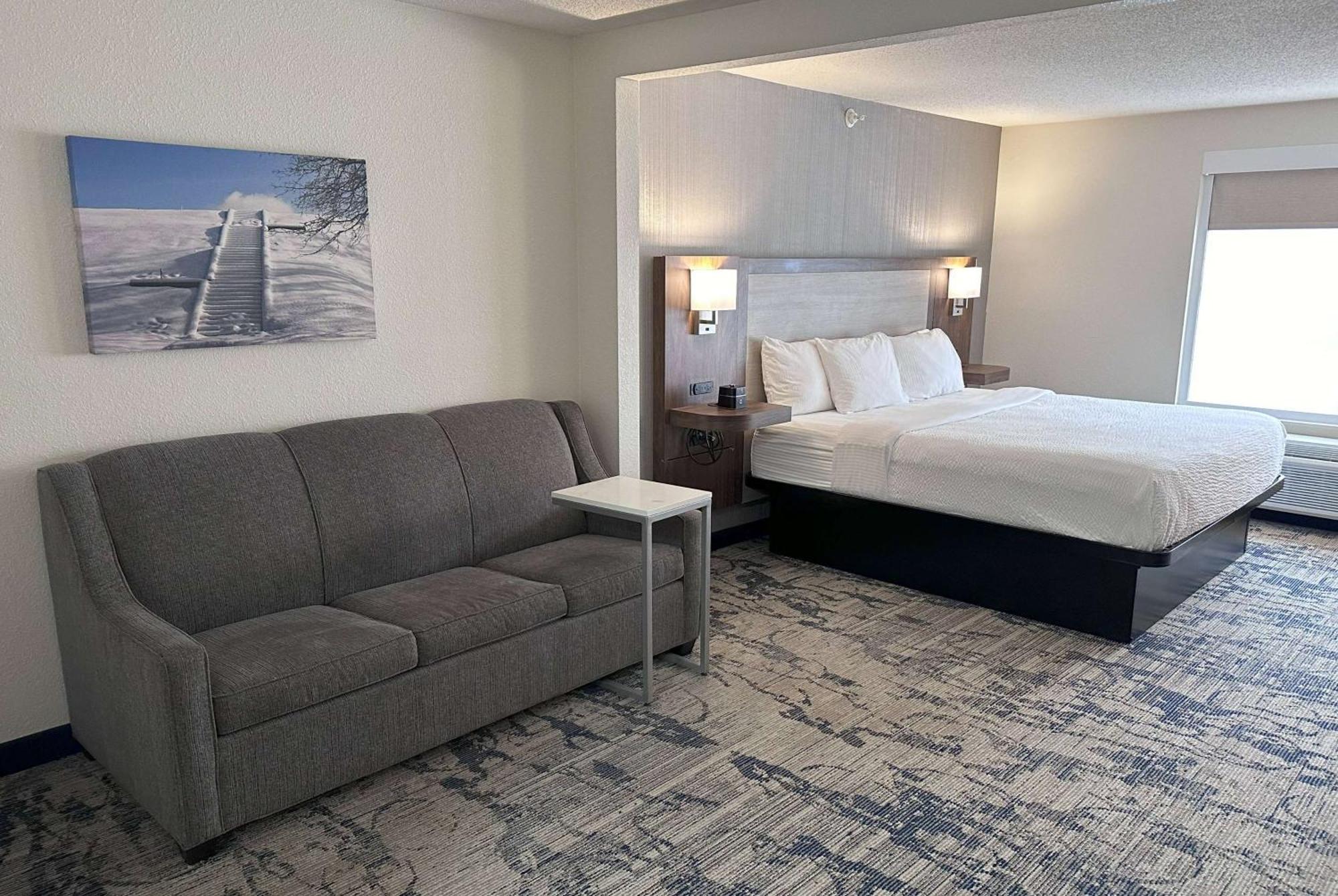 La Quinta By Wyndham Milwaukee Sw New Berlin Hotel Екстериор снимка