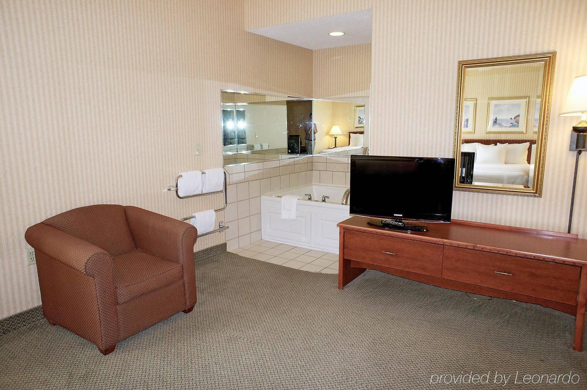 La Quinta By Wyndham Milwaukee Sw New Berlin Hotel Екстериор снимка