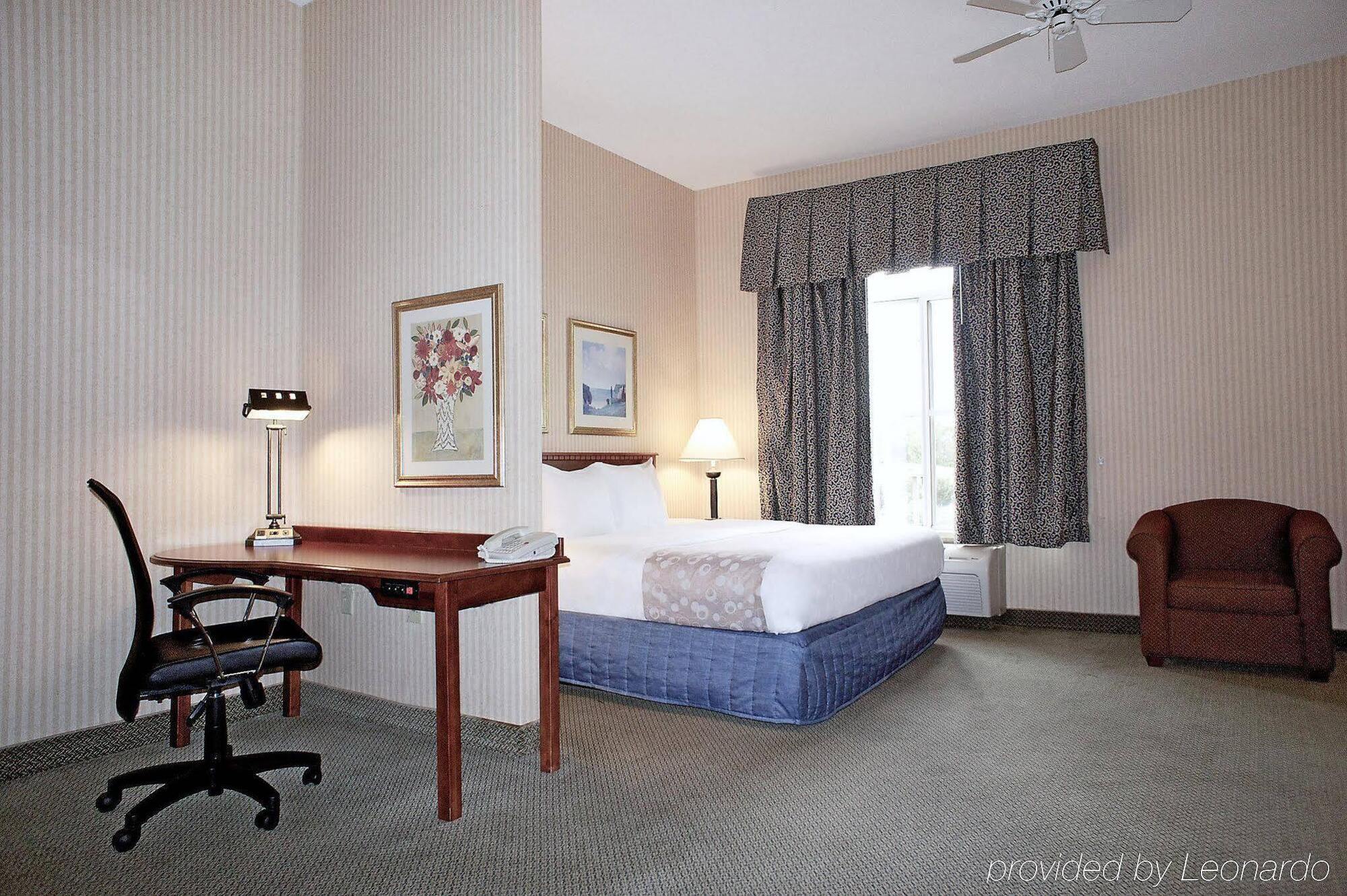 La Quinta By Wyndham Milwaukee Sw New Berlin Hotel Екстериор снимка