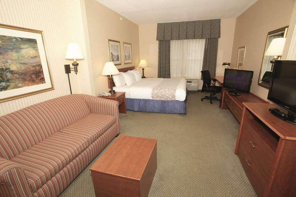 La Quinta By Wyndham Milwaukee Sw New Berlin Hotel Стая снимка