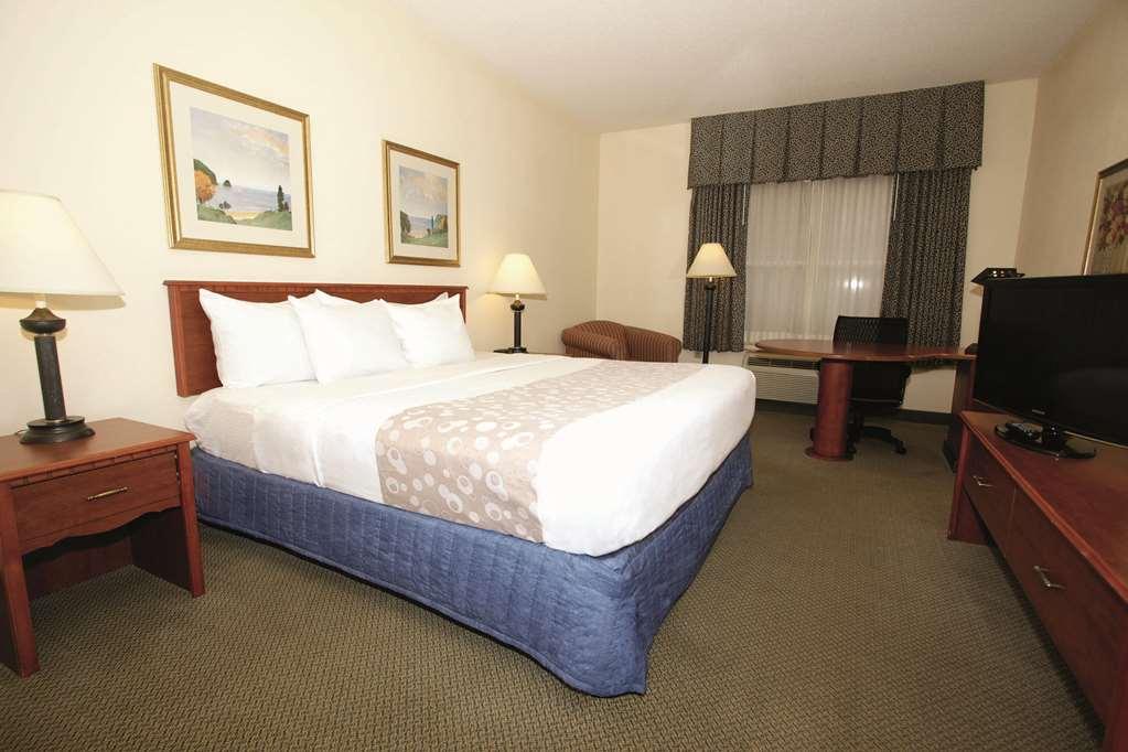 La Quinta By Wyndham Milwaukee Sw New Berlin Hotel Стая снимка